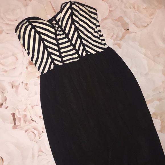 Black and white maxi dress - Picture 2 of 5